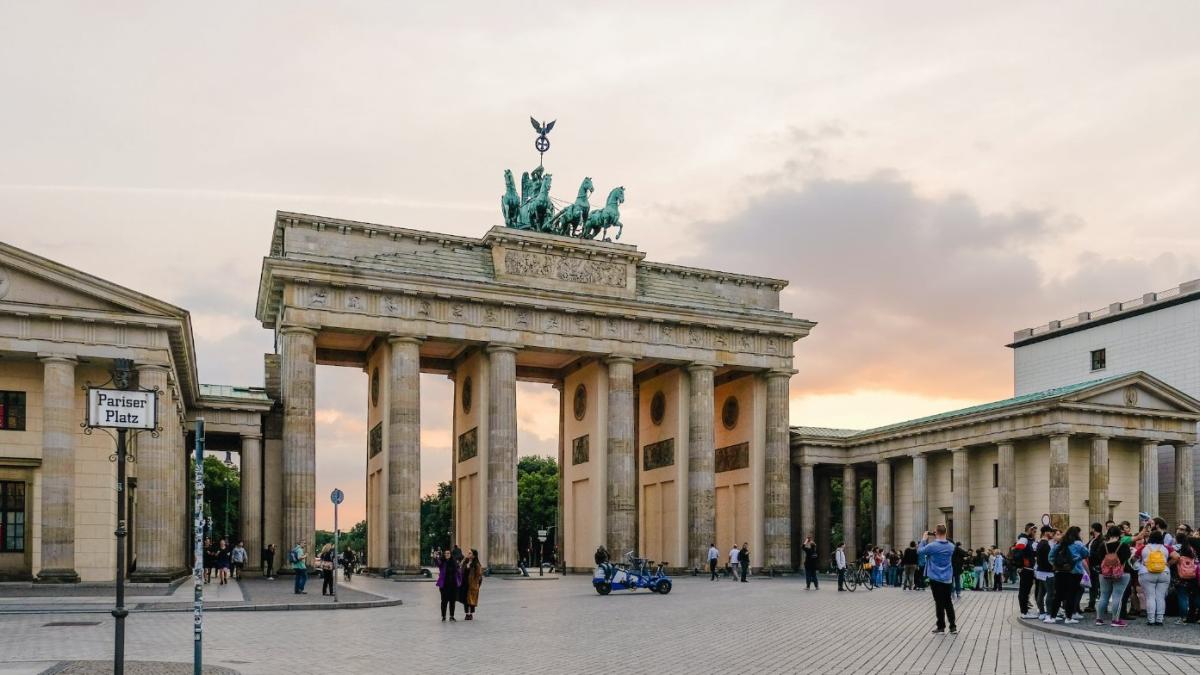 partidul-lui-olaf-scholz--infrangere-usturatoare-la-berlin--in-fata-conservatorilor--spd-guverna-de-20-de-ani-in-capitala_21752100