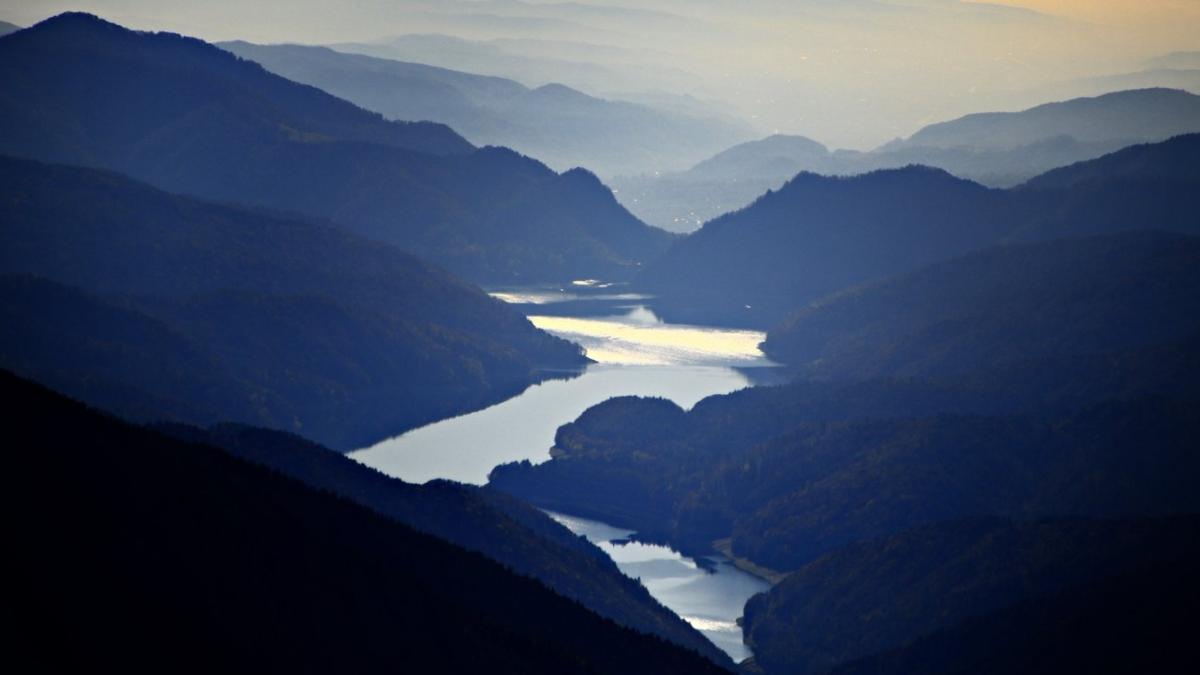 barajul-din-romania-situat-pe-o-falie_52789000