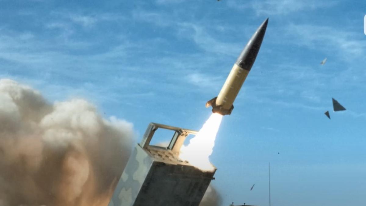 rachete-raza-de-actiune-lunga_70836600