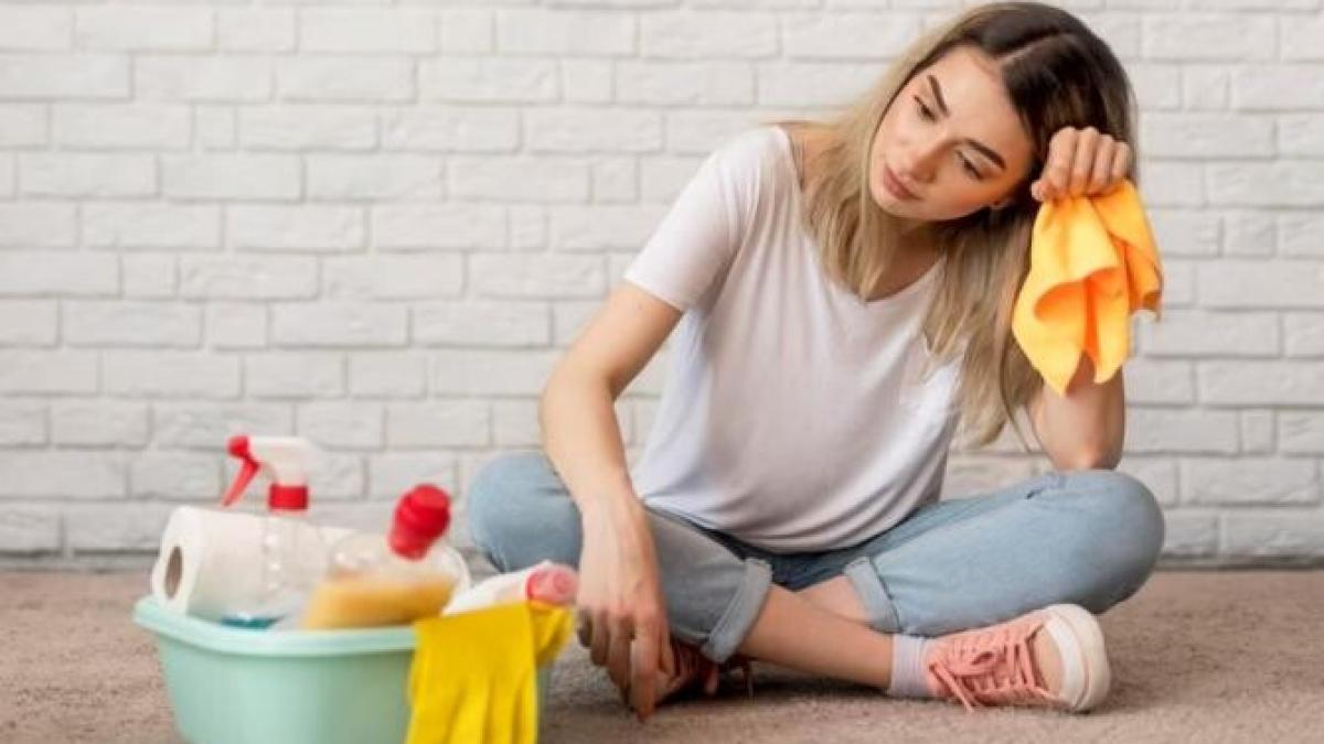 curata-podeaua-fara-a-lasa-urme--foloseste-un-truc-simplu--cu-un-rezultat-extraordinar_27778500