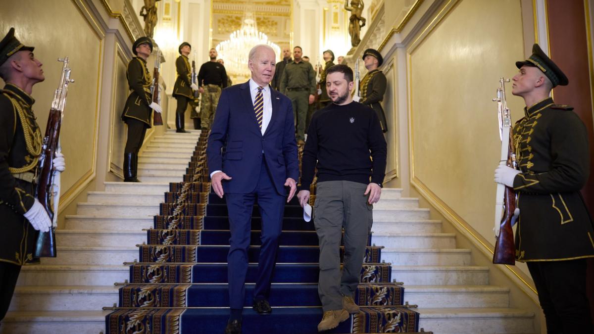 biden-kiev-securitate_07461900