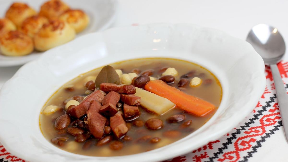 ciorba-supa-mancare-zilnic-sanatate_02547700