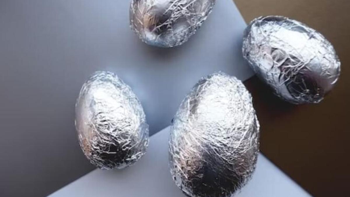 pune-trei-bile-de-staniol-in-rezervorul-vasului-de-toaleta--sfatul-genial-al-gospodinelor-cu-experienta_29521000