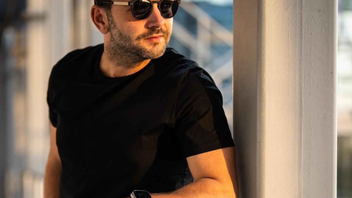 am-cazut-cu-scara--in-direct--la-televizor--eu-sunt-ala--mihai-morar--moment-de-sinceritate-am-facut-misto-de-oameni-foarte-multi-ani---_17626500