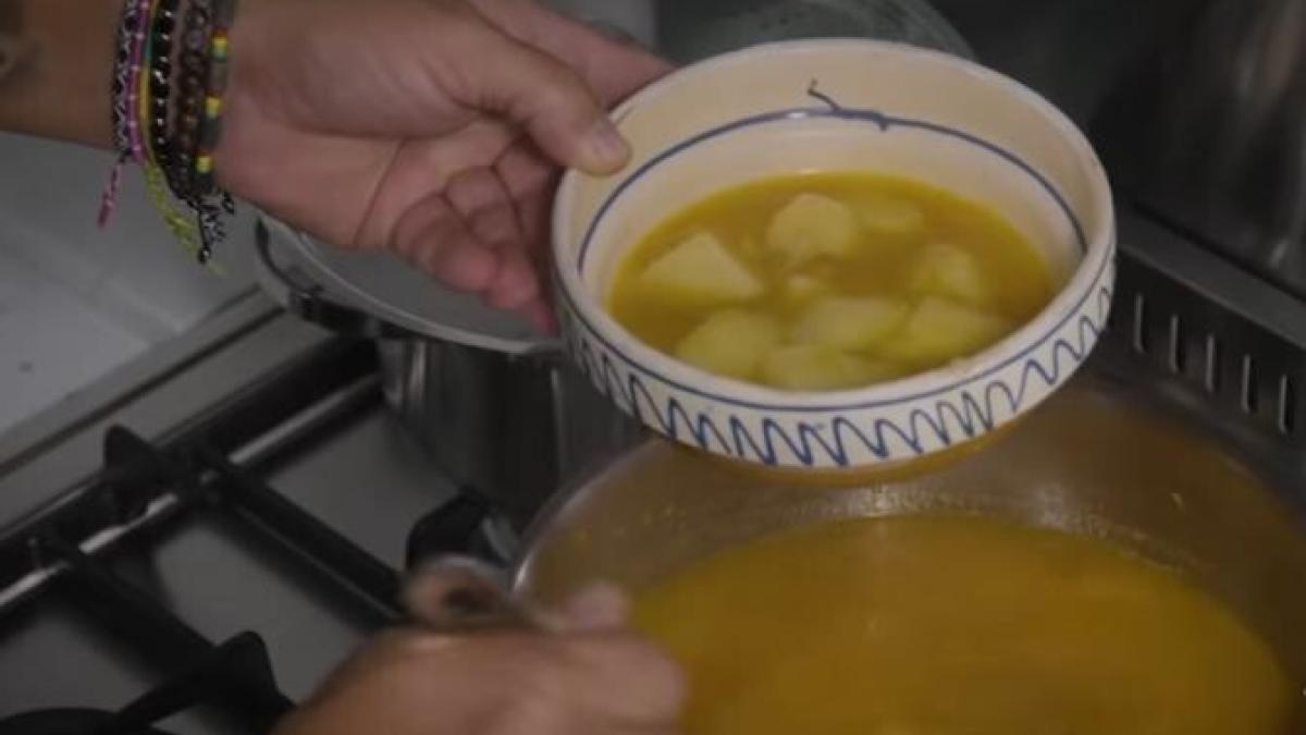 ciorba-de-cartofi-cu-zeama-de-varza--reteta-lui-chef-bontea_90088500