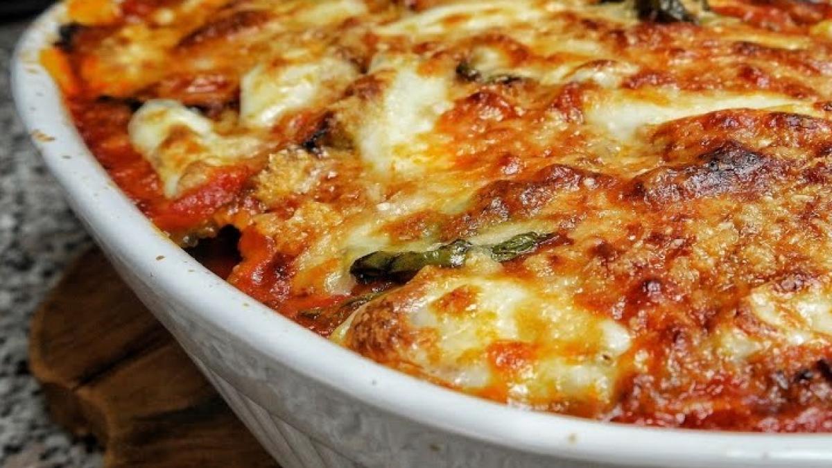 vinete-cu-cascaval-in-sos-de-rosii-cu-migdale--reteta-turceasca-din-istanbul_44423100