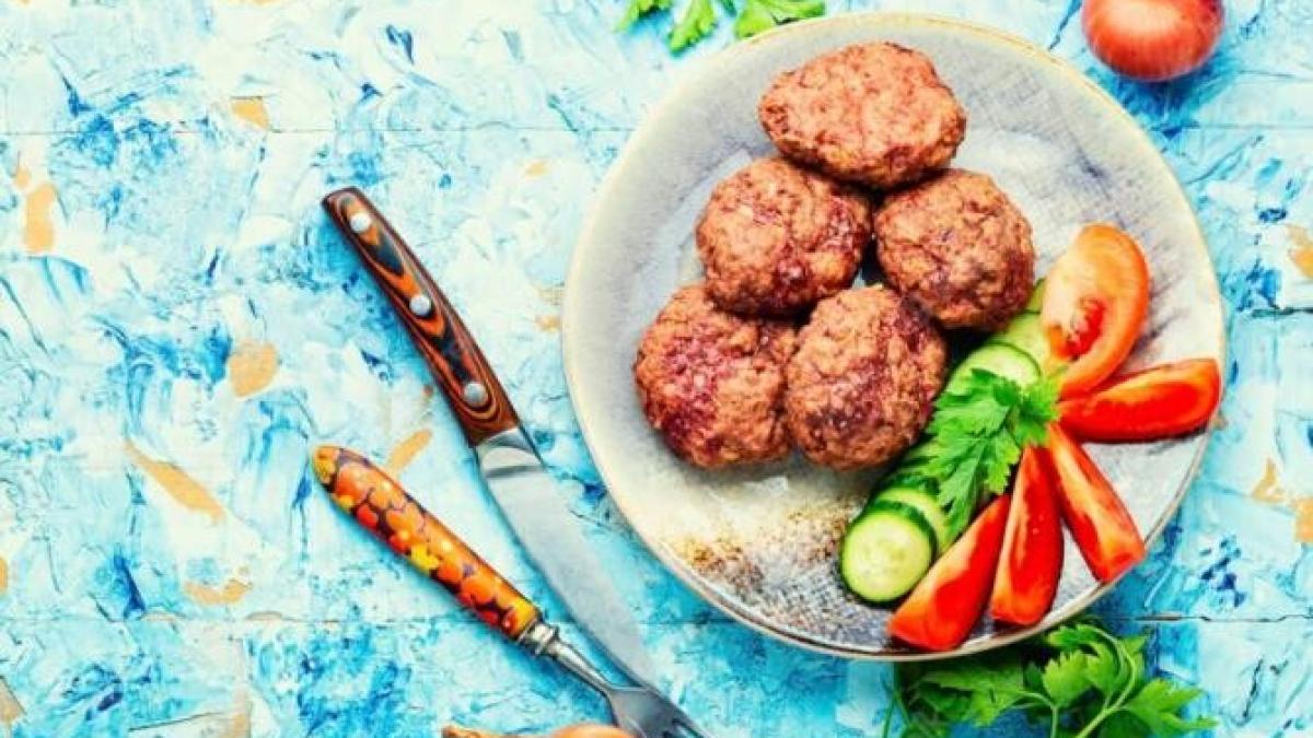 chiftelute-fantastice-din-legume--ai-nevoie-de-doi-cartofi--un-dovlecel-si-un-morcov--doar-60-de-calorii_28800500