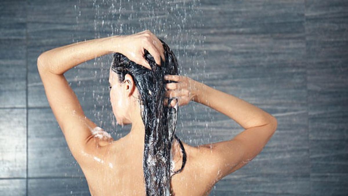 combate-caderea-parului-inlocuirea-samponului-cu-detergentul-intim_54584700