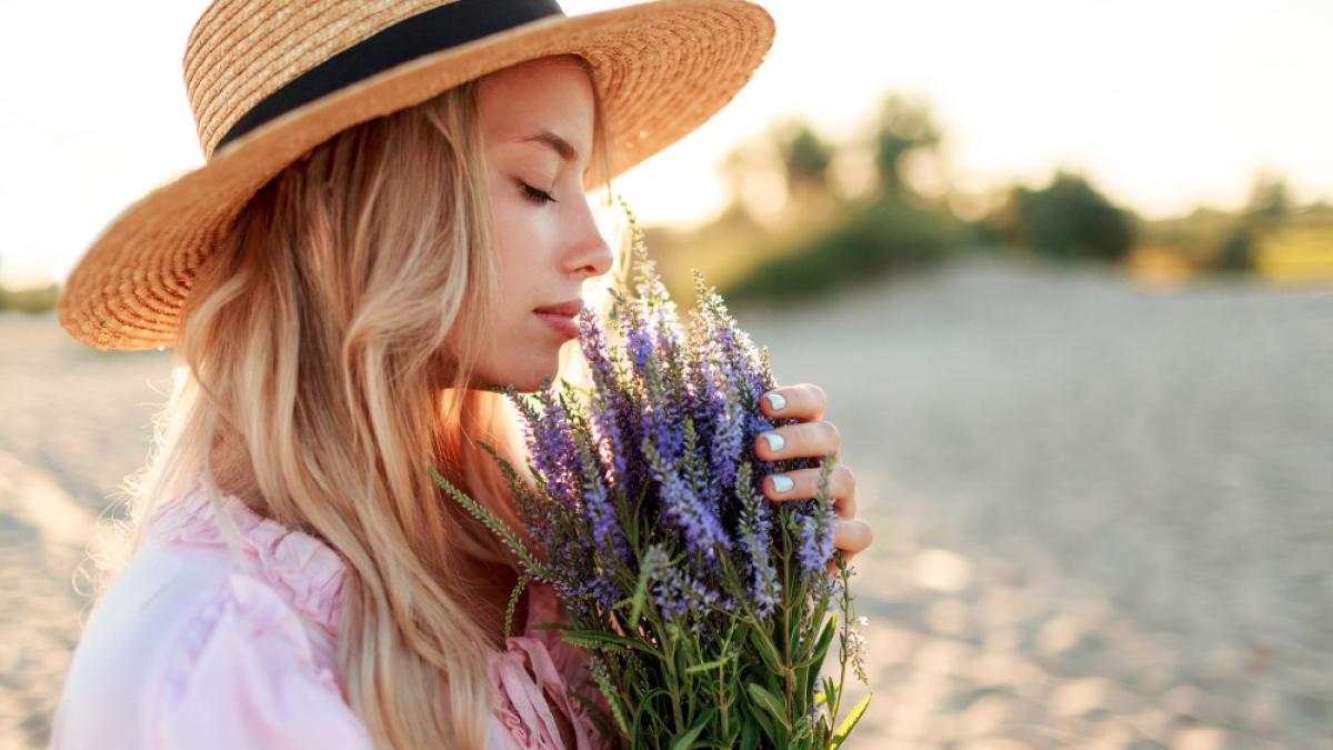 efectele-aromelor-asupra-emotiilor--psihologie-olfactiva-pe-intelesul-tuturor_54426400