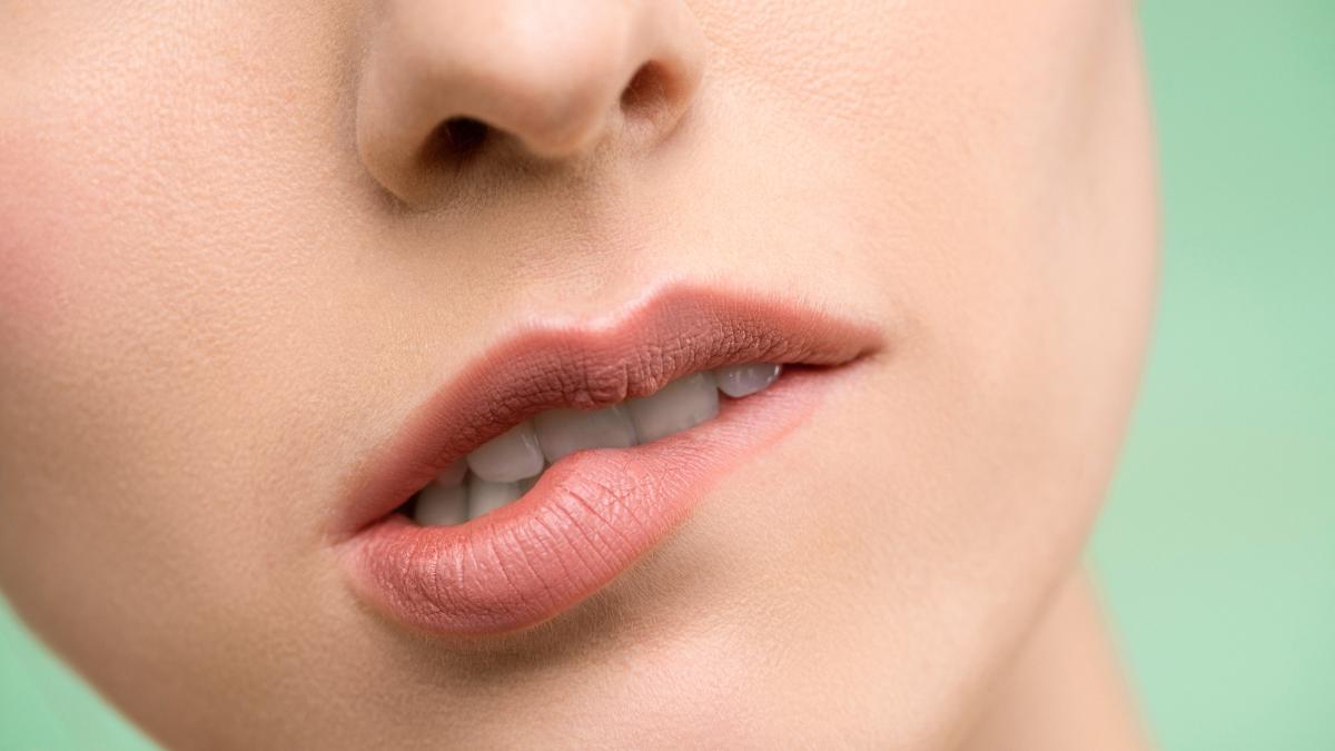 dinti-bicarbonat-de-sodiu-pexels-shiny-diamond-3762440_69926100