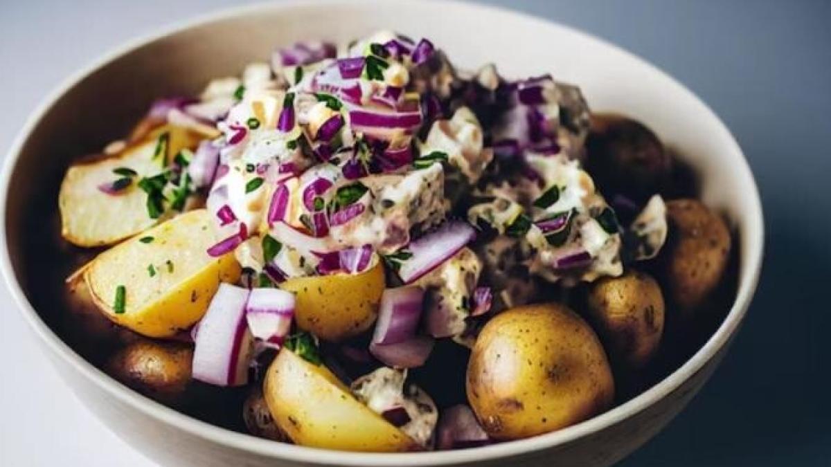 salata-satioasa-de-cartofi--dupa-o-reteta-germana--este-satioasa-si-delicioasa_63964400