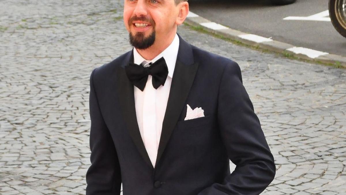 cosmin-natanticu--candidat-la-presedinitia-romaniei-eu-ies-doar-noaptea--dar-nu-ca-hotii_85317800