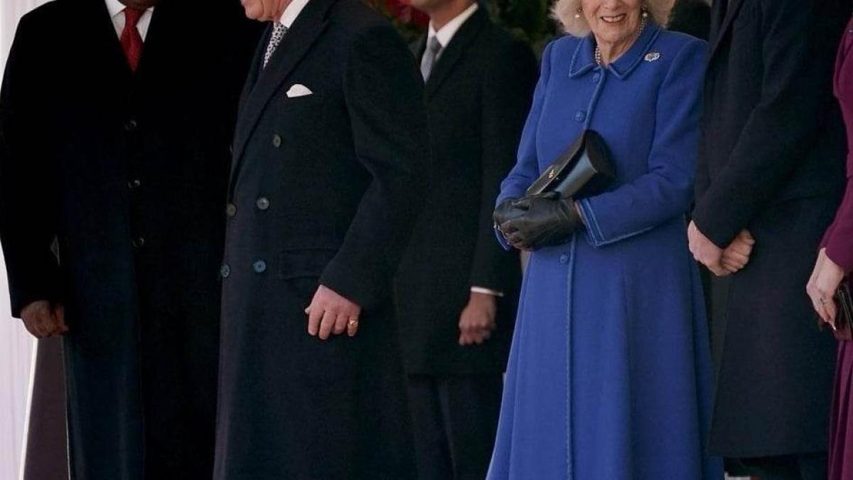 familia-regala-calatorie_90762000