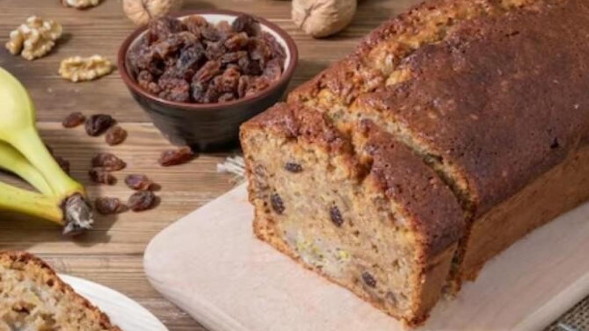 chec-de-post-cu-nuci-si-stafide--amesteca-toate-ingredientele-si-da-tava-in-cuptor_35402200