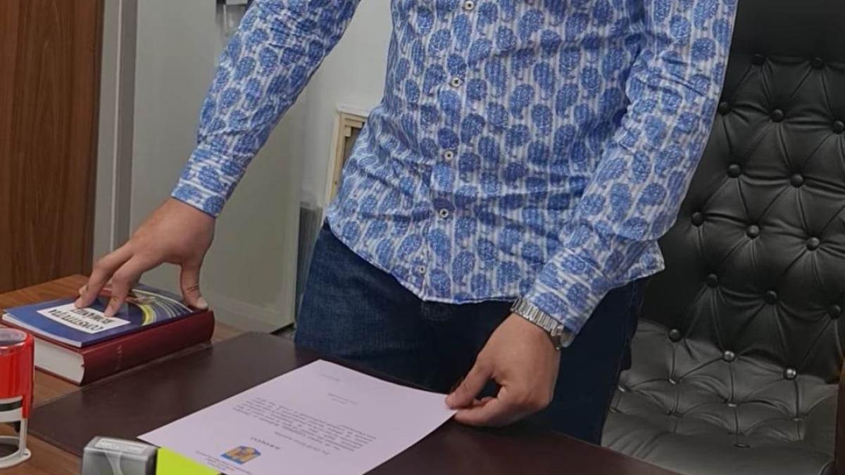 gorj-angajat-jurmant_42912600