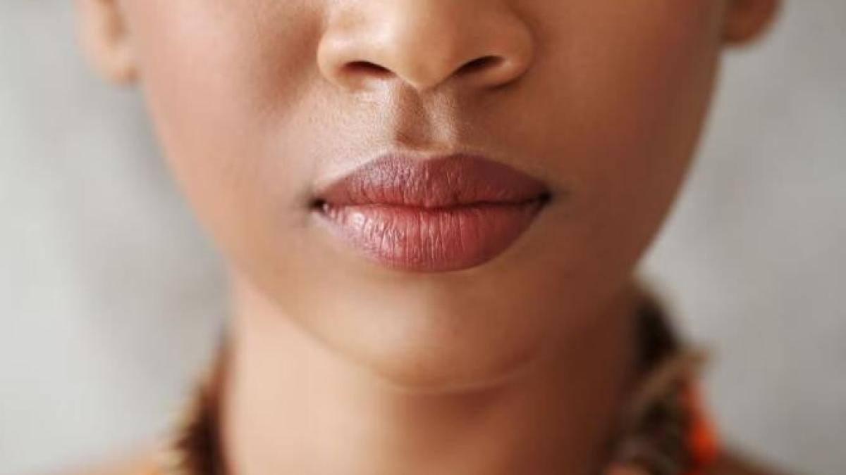 buzele-vor-fi-mai-pline-si-mai-senzuale-fara-o-interventie-chirurgicala--incearca-sase-remedii-simple_72836700