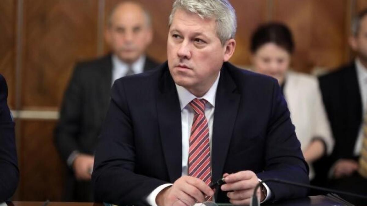 predoiu--intrevedere-cu-ambasadorul-andrew-noble----suntem-gata-sa-intensificam-cooperarea-cu-marea-britanie-pentru-combaterea-traficului-de-persoane_76388600