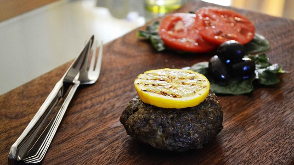 bifteki--delicioasele-chiftelute-grecesti-de-care-nu-te-mai-saturi--reteta-simpla_92472100