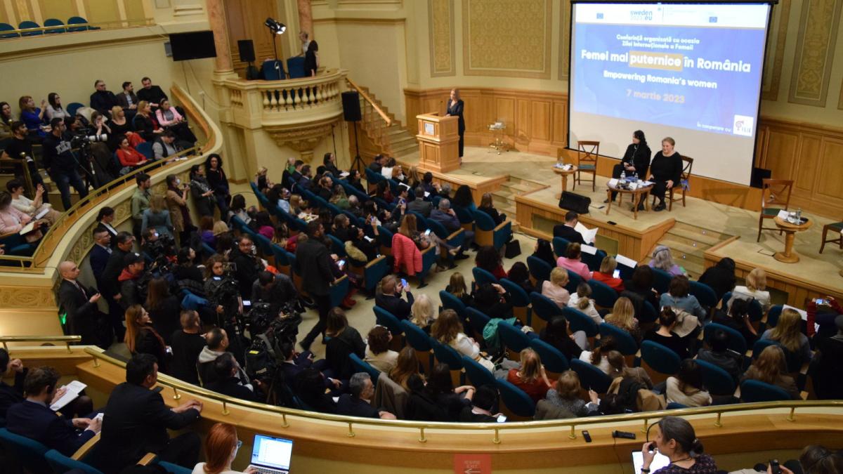 femei-mai-puternice-in-romania---conferinta-la-biblioteca-centrala-universitara-carol-i_43402200