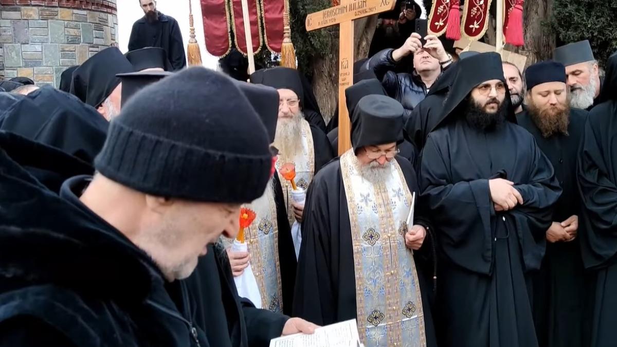 gigi-becali-la-muntele-athos_47972000