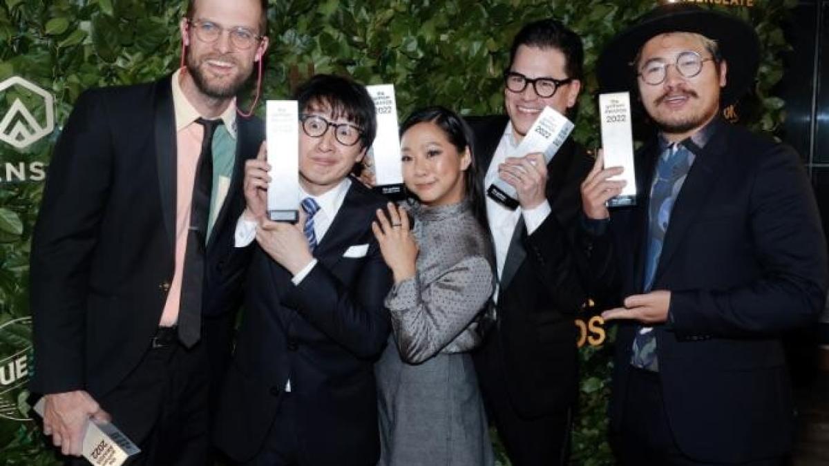 oscaruri_everything_ager_77378400