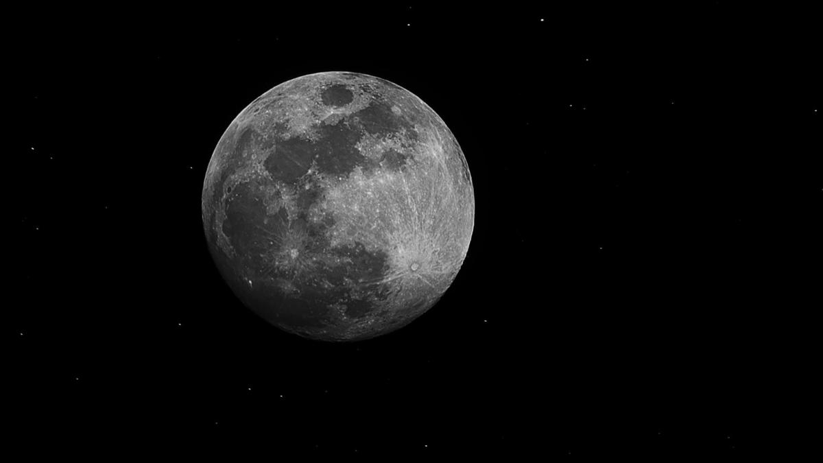 momentul-in-care-luna-e-lovita-de-un-asteroid_91520200