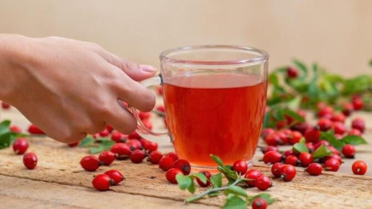 cea-mai-buna-bautura-de-primavara--acest-decoct-intareste-vasele-de-sange-si-te-umple-de-energie_58051400