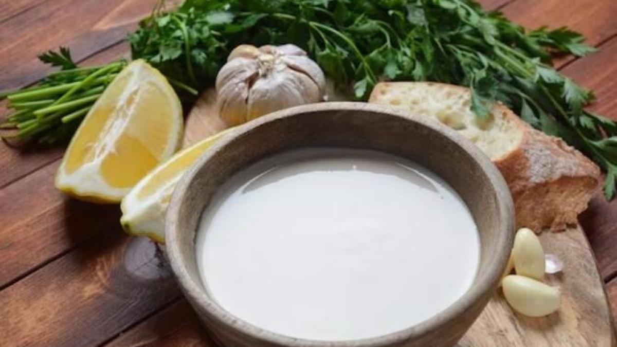 consuma-lapte-cu-usturoi--un-remediu-natural-care-amelioreaza-artrita-si-diabetul_00845100