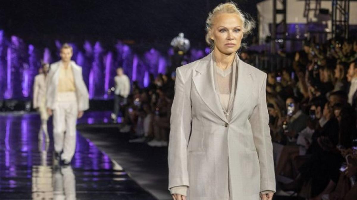 pamela-anderson-gala-boss_57495700