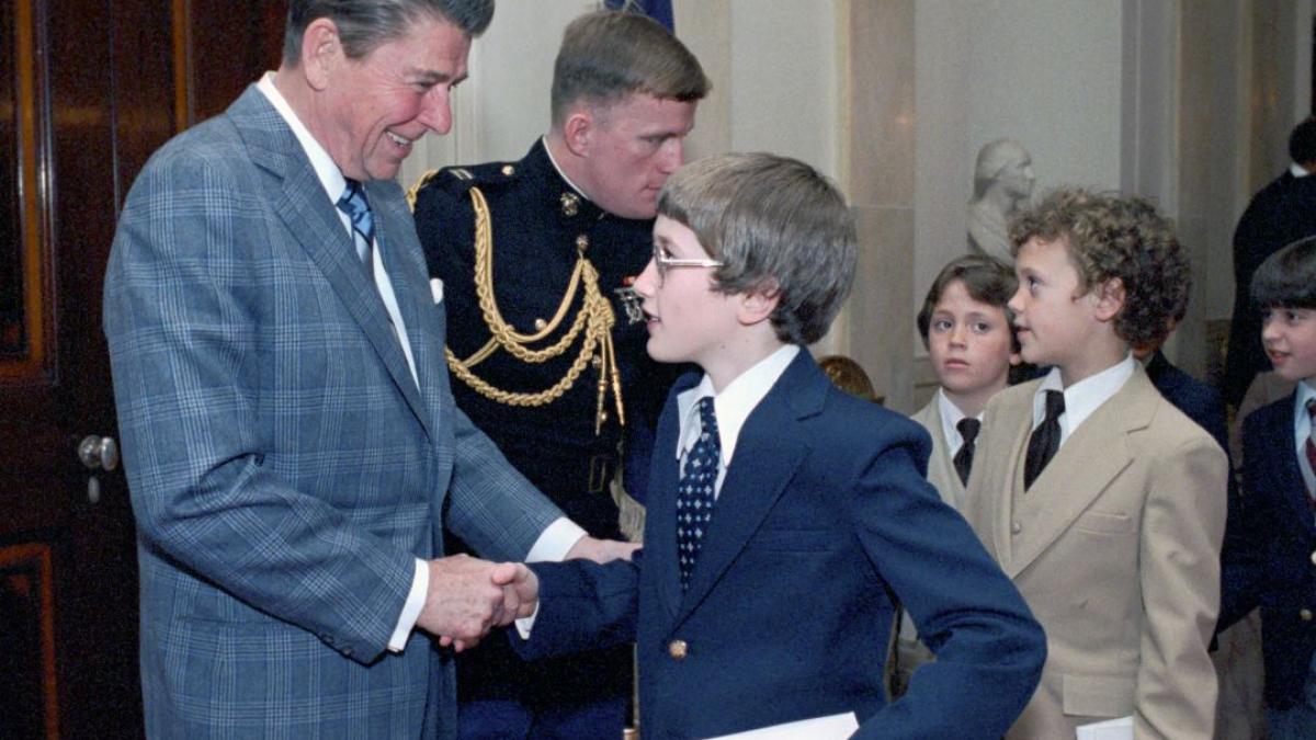 ronald_reagan_fb_65540500