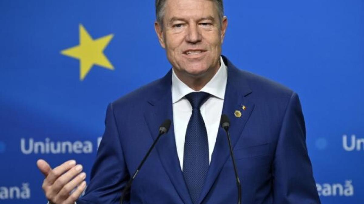 de-ce-a-vrut-iohannis-sa-dea-un-sut-coalitiei-mugur-ciuvica--raspuns-pentru-bogdan-chirieac-a-vrut-sa-arate-ca-e-smecher-in-continuare_76255200