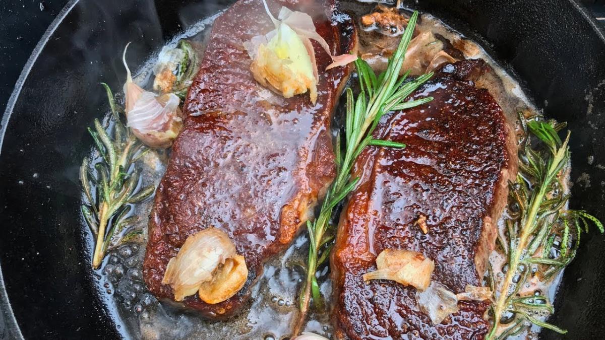 muschi-de-vita-cu-unt-si-usturoi-reteta-senzationala--aromele-iti-inunda-simturile_15498700