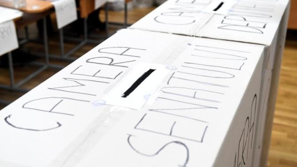 este-o-perdea-de-fum-sa-se-acopere-dezastrele--sa-ne-tina-ocupati--sa-ne-mai-deruteze_94410900