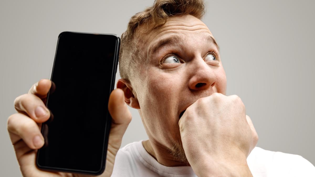 telefon-rezistent-la-socuri_61630500