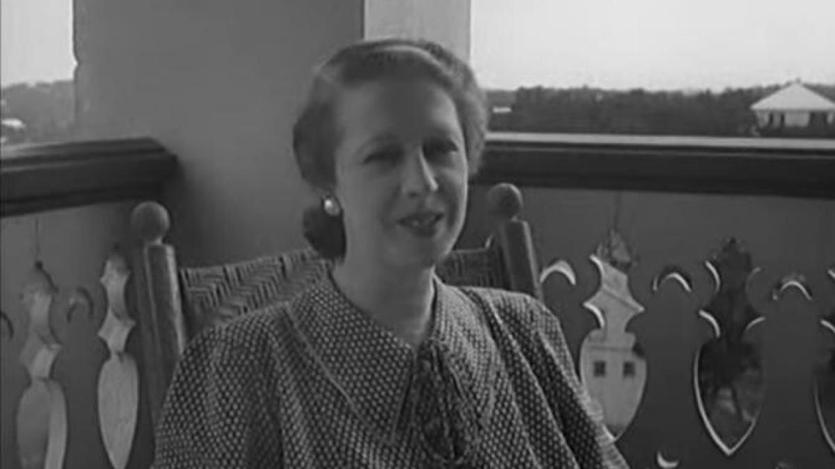 elena-lupescu--singura-femeie-cu-care-regele-playboy--carol-al-ii-lea--s-a-simtit-cel-mai-bine-in-intimitate--georgeta-filitti-regina-maria-si-fiica-ei-o-numesc-gaina-2_64171400