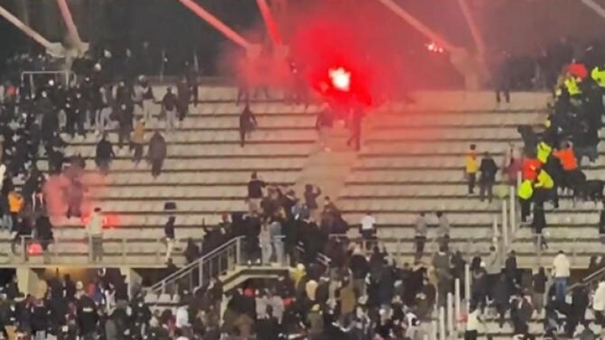 ultrasii-lui-lyon-i-au-atacat-pe-fanii-paris-fc--meci-intrerupt-definitiv-dupa-o-bataie-generala-in-tribune--video_22557000