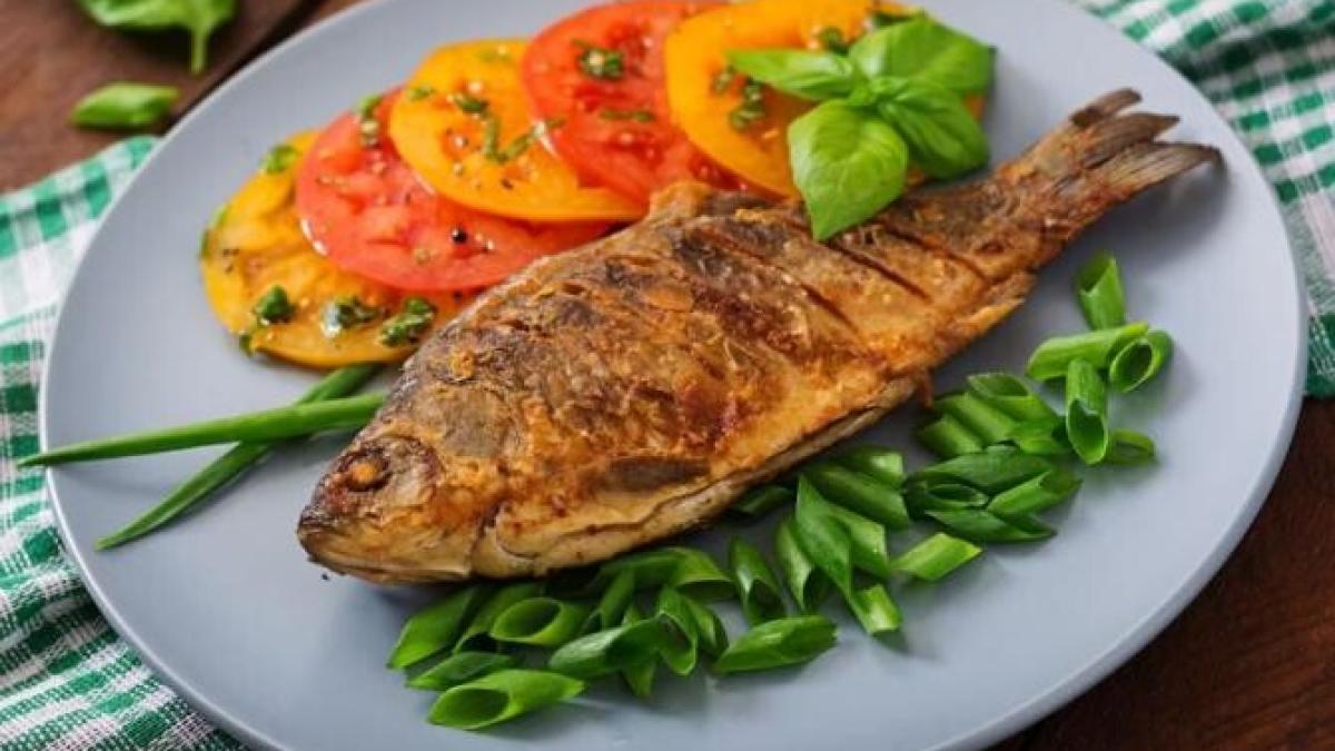 un-produs-adaugat-in-ulei-va-da-pestelui-prajit-un-gust-deosebit--doar-gospodinele-cu-experienta-cunosc-acest-truc_04060100