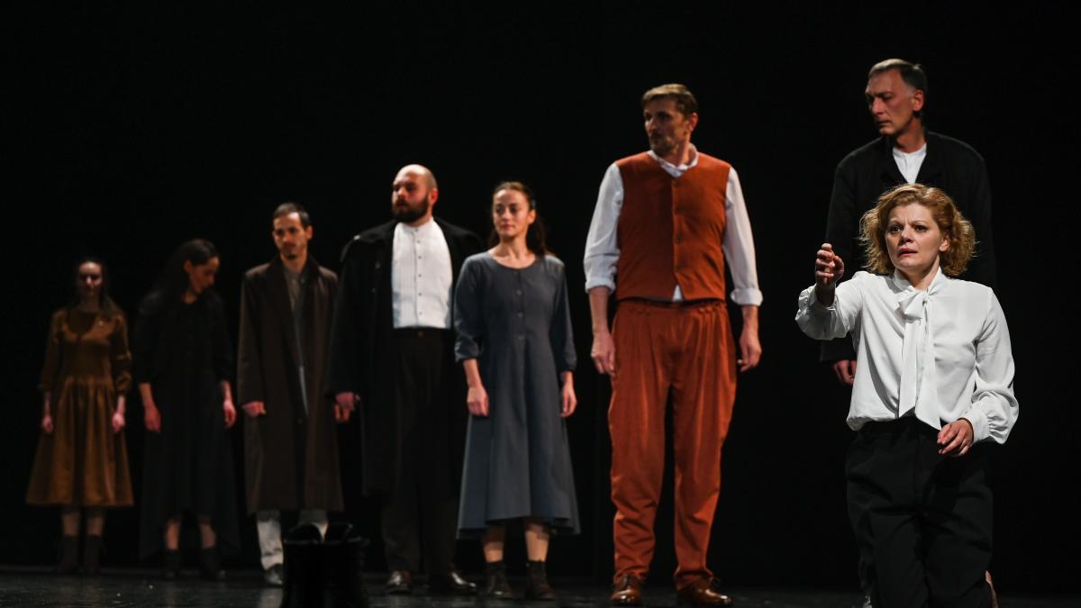 ofelia-popii-livada-visini_78433700