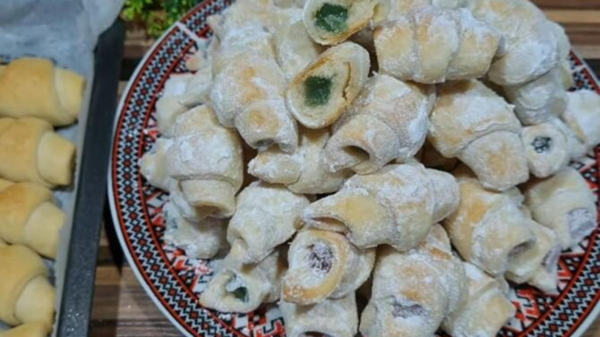 cornulete-fragede-cu-bors--reteta-de-post_79871900