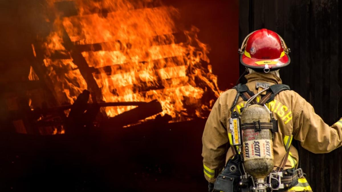 explozie-santierul-naval-midia_08849400