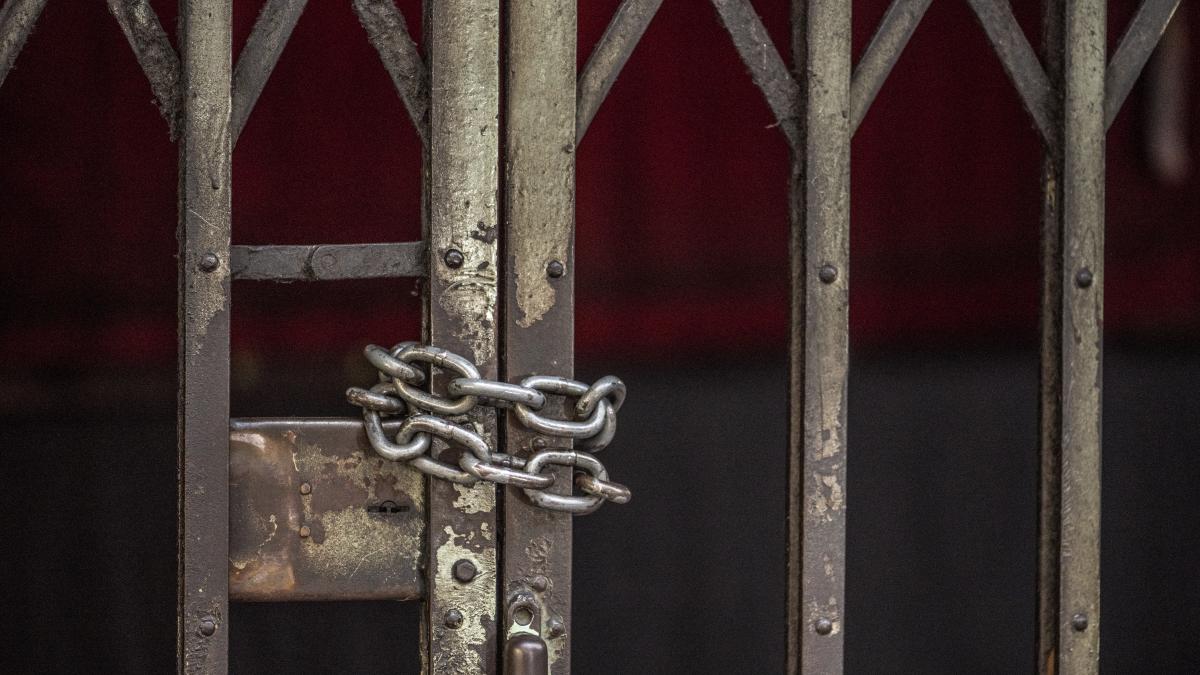 afacere-inchisa_90279100