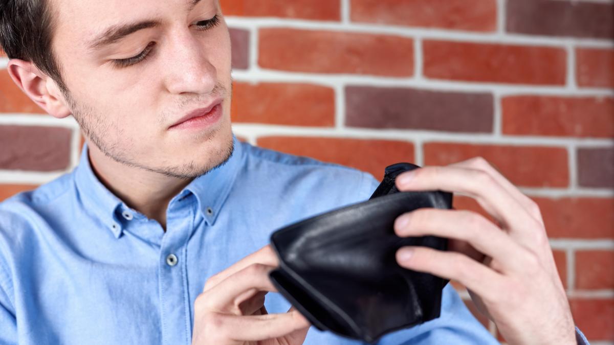 tineri-saraci-in-romania2_64386800