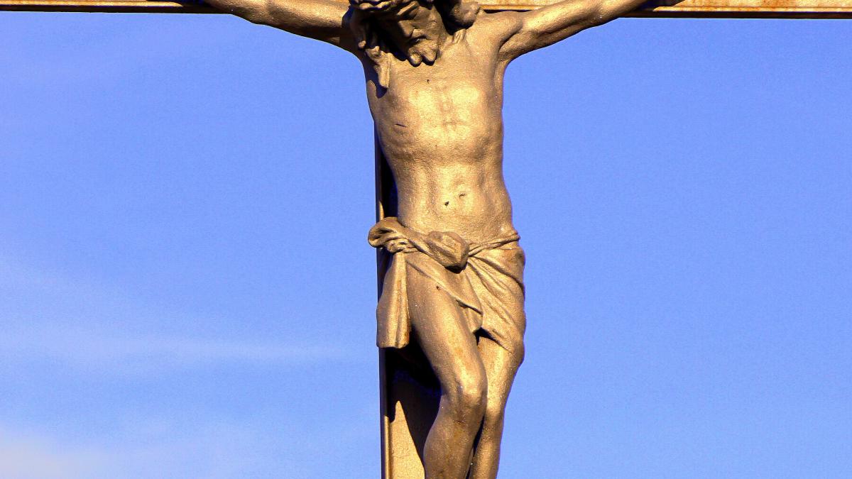 rugaciunea-pe-care-este-bine-sa-o-rostesti-in-vinerea-mare_94963100