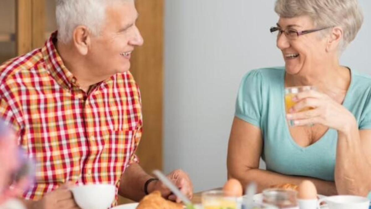 aceste-alimente-accelereaza-imbatranirea--consuma-le-moderat-si-vei-ramane-tanar-un-timp-indelungat_75763700