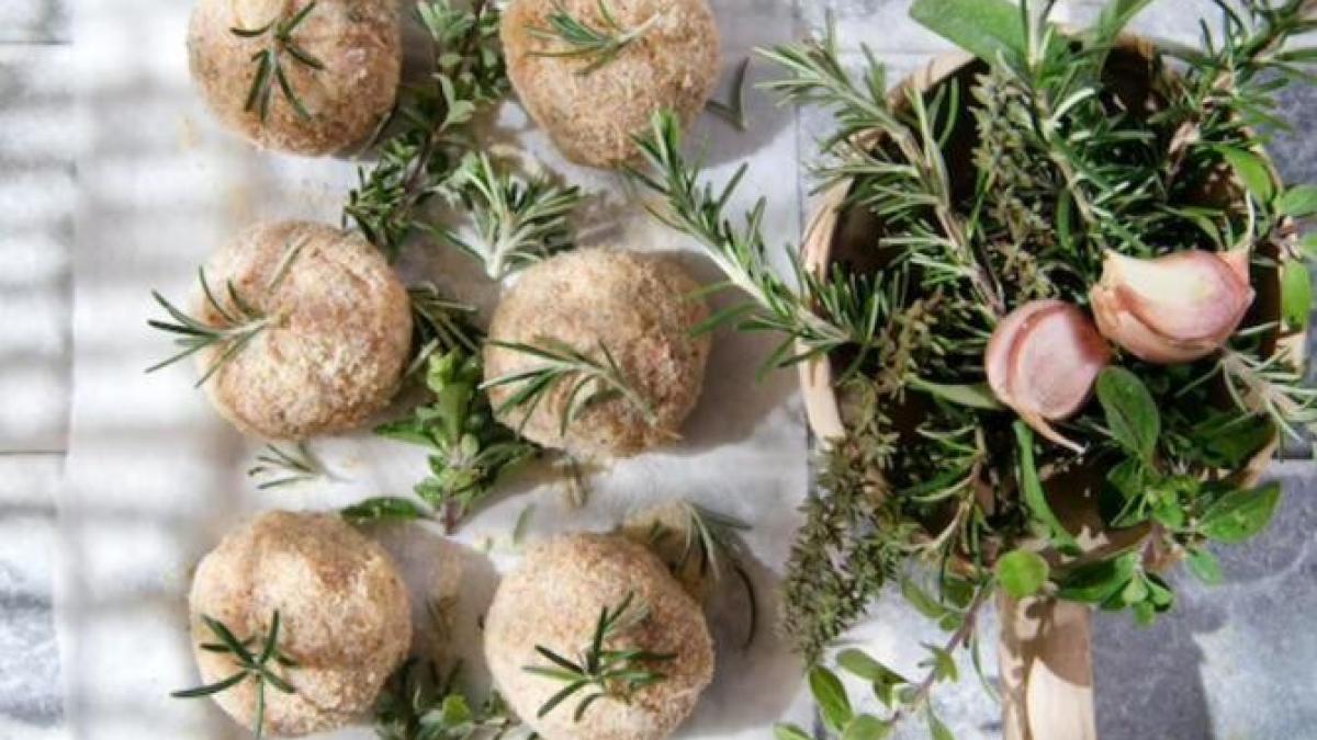 o-reteta-unica-de-chiftele-cu-branza-la-tigaie--nu-ai-mai-gatit-niciodata-asa-ceva_44518300