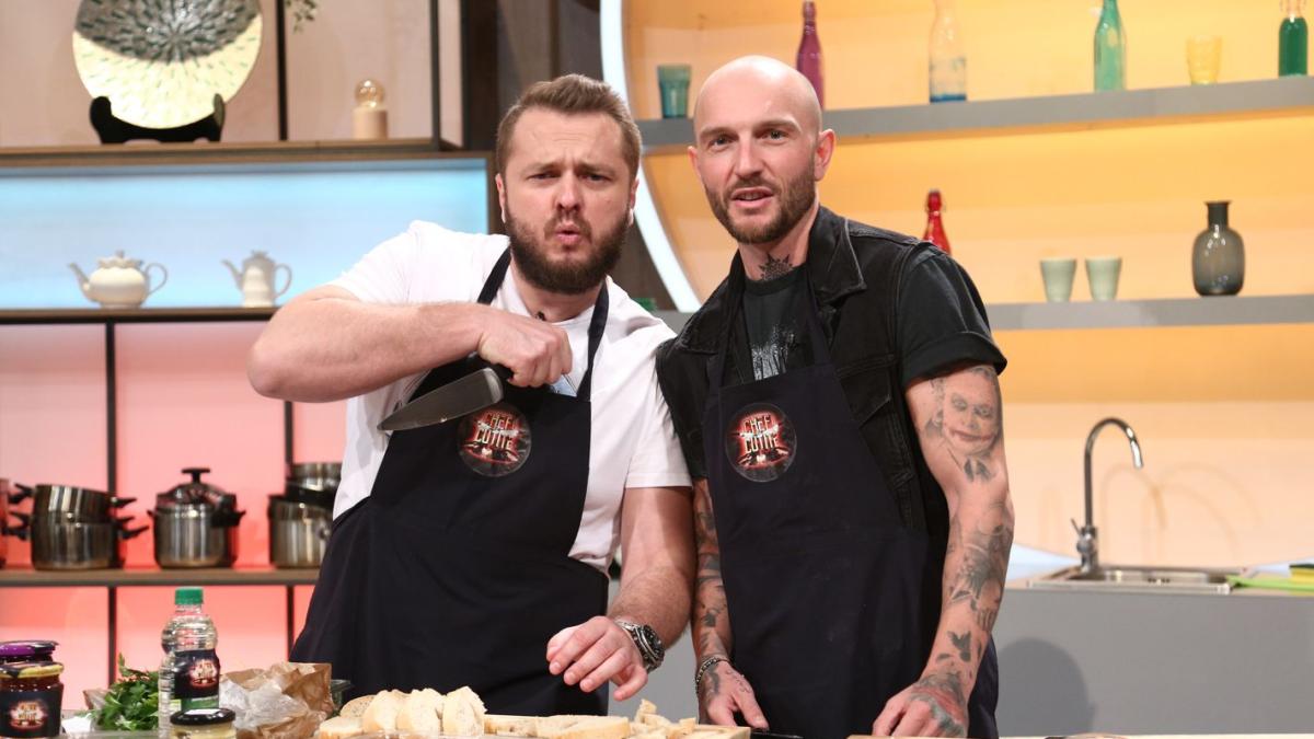 bordea-si-cortea_99820000