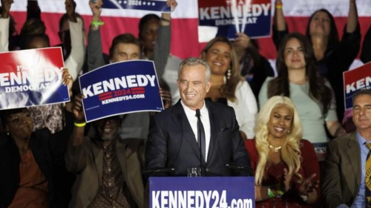 robert_kennedy_jr_ager_09647400