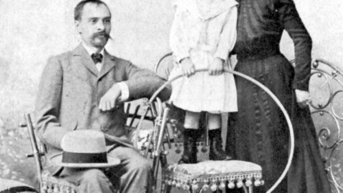 cosbuc-cu-familia-luceafarul-1919-mart-1_75305900