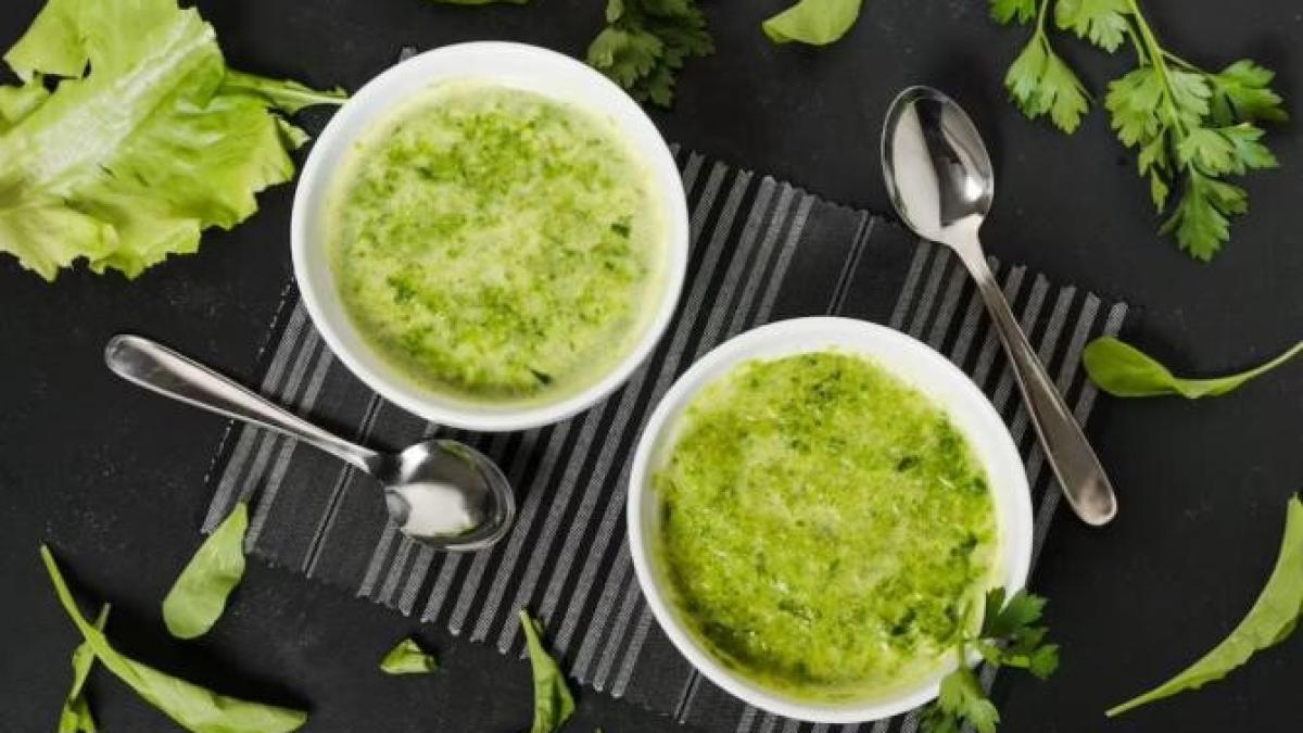 pesto-din-frunze-de-ridichi-pentru-paste--carne-si-peste_46923900