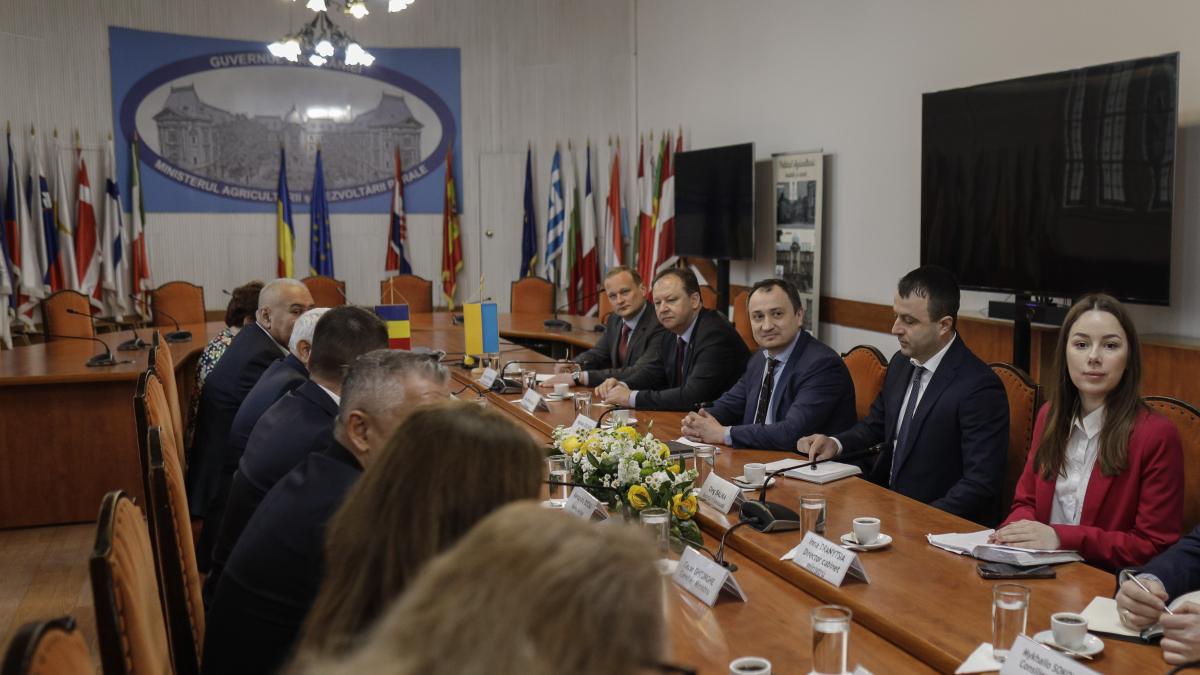 intalnirea-ministrilor-agriculturii-din-romania-si-ucraina_42470700